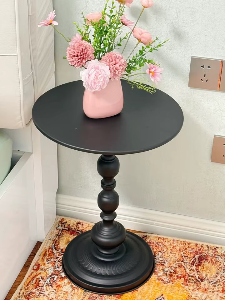 Industrial Side Table Rustic Round Coffee Table for Sofa Bedroom Balcony End Table with Iron Frame Vintage Home Decor